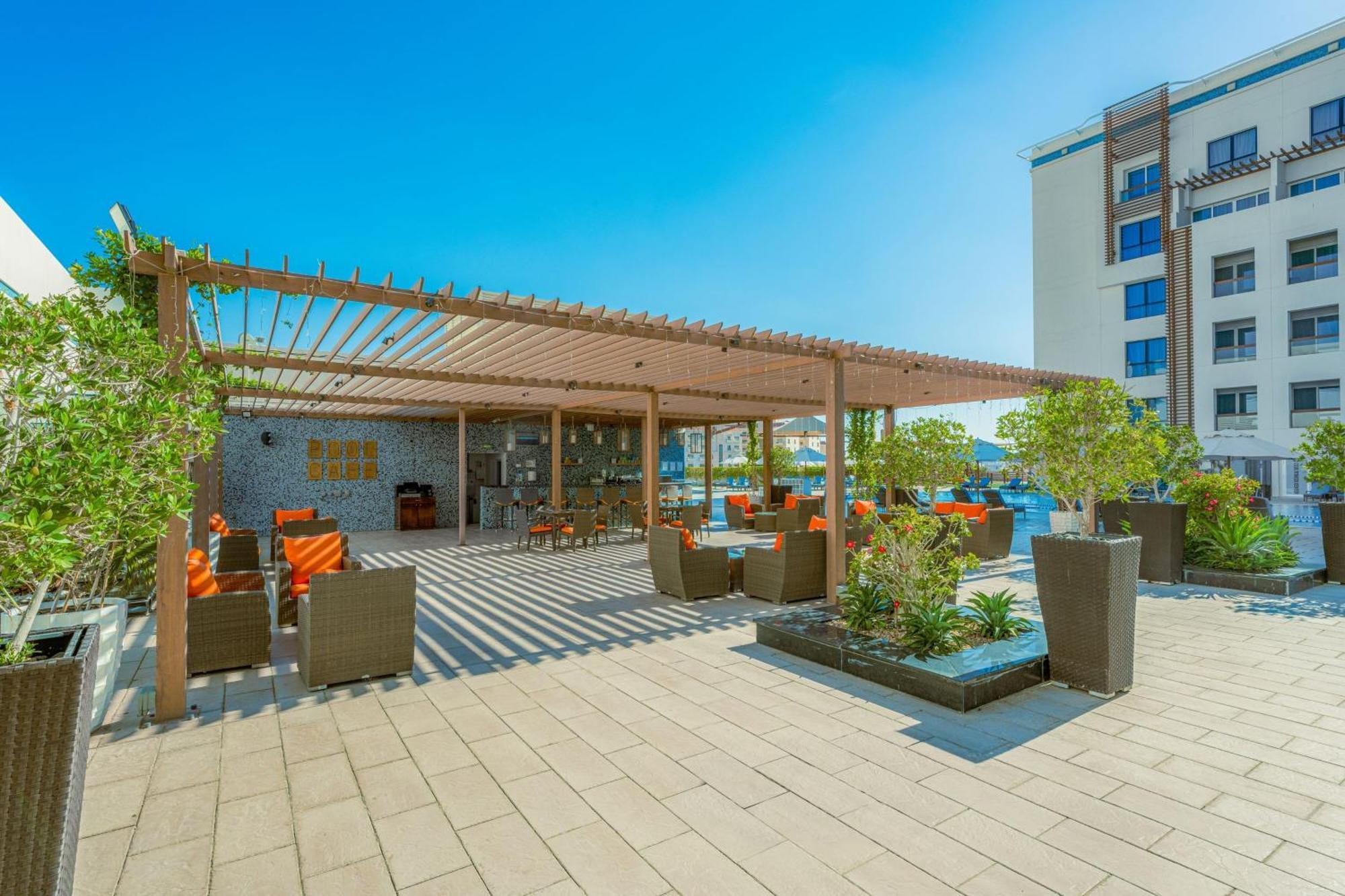 Four Points By Sheraton al-Ain Exterior foto Rooftop bar