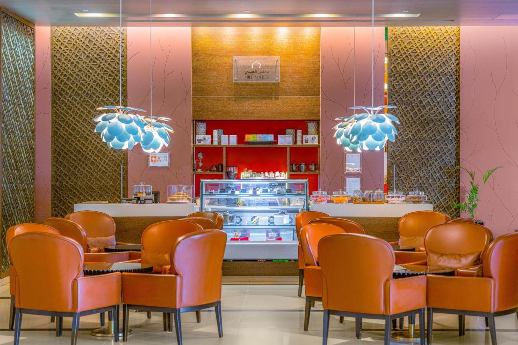 Four Points By Sheraton al-Ain Exterior foto The lounge at the airport